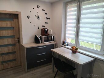 Ponúkam na predaj 3 izbový byt s balkónom po komplet rekonšt