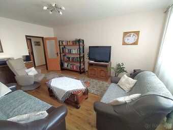 Hľadáte bývanie pre rodinu s dostatkom priestoru, výbornou d