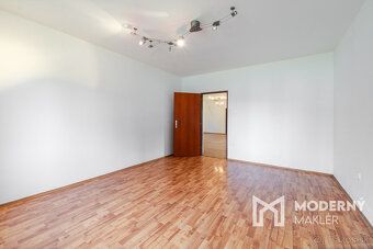 Typ: Rodinný dom Ulica: - Obec: Lok
Moderný maklér ponúka na