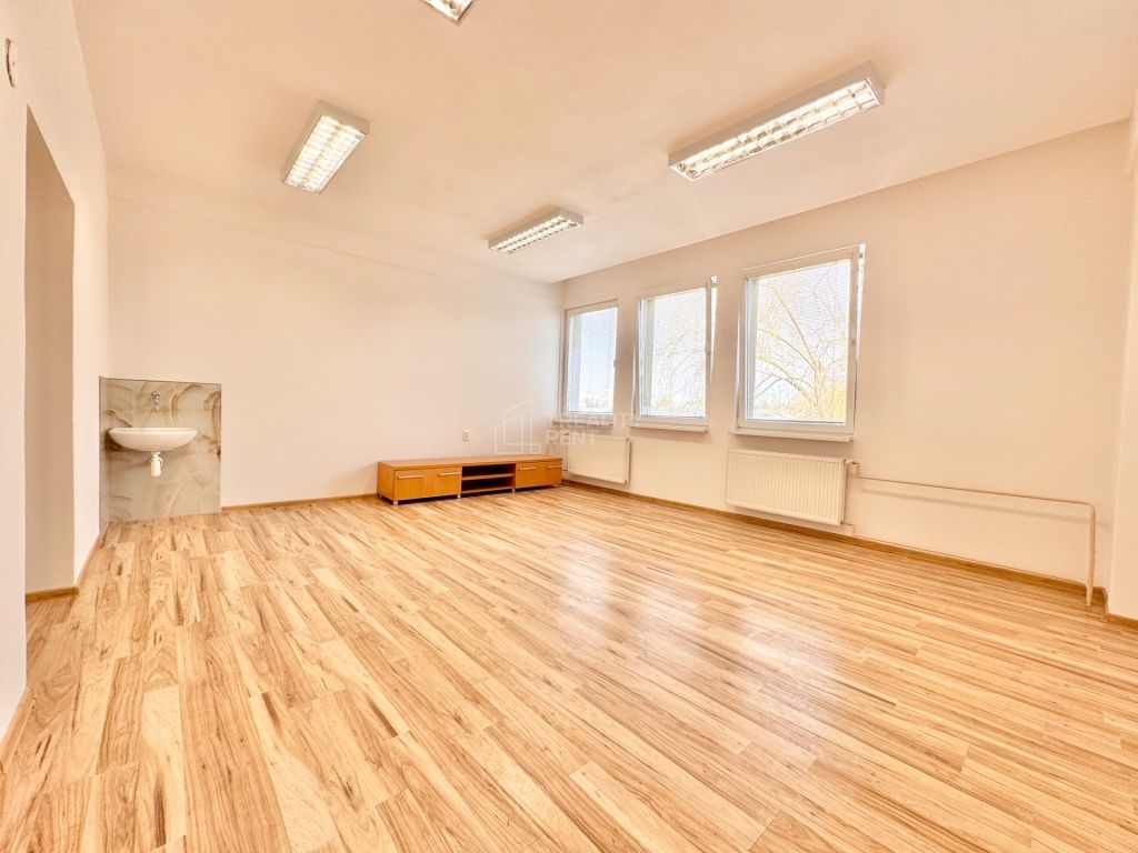 1. Reality Rent ponúka na prenájom kancelárske priestory 29 