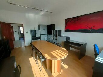 1. Reality Rent, vám ponúka na prenájom pekné administratívn