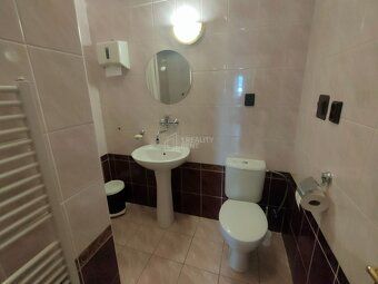 1. Reality Rent, vám ponúka na prenájom pekné administratívn