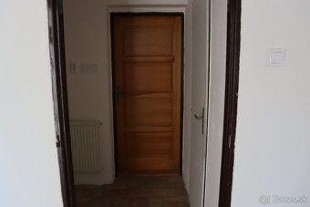 Dám do prenájmu obchodné priestory v Štúrove na ulici Komens