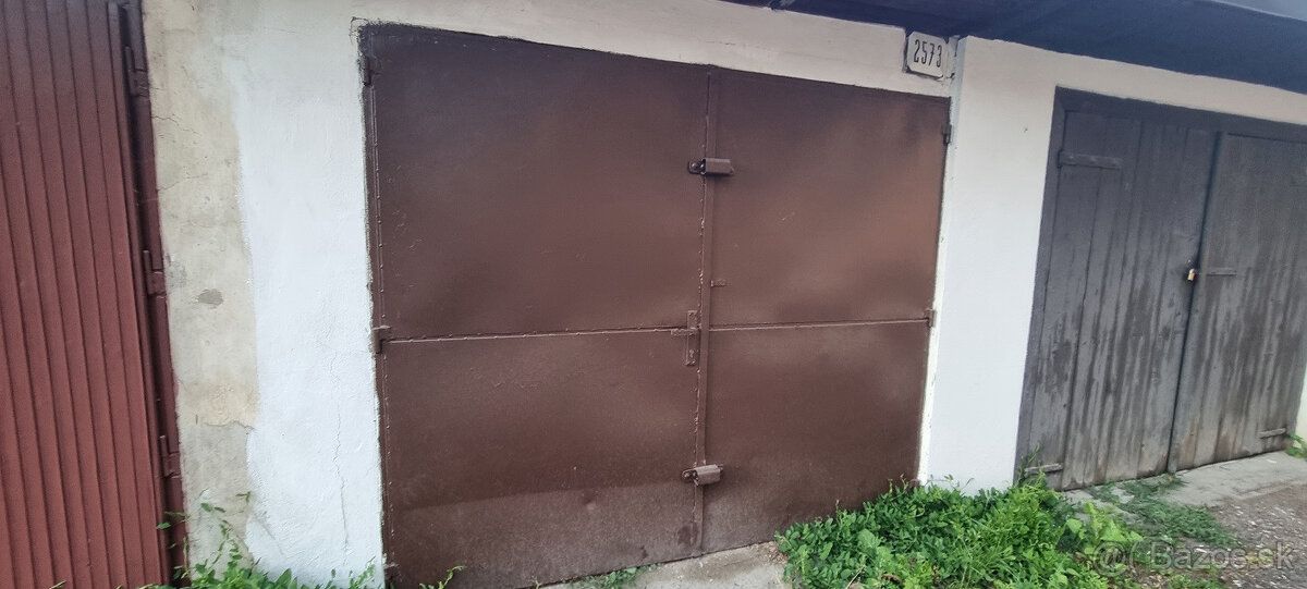 Typ: Garáže a parkovacie miesta Ulica: 1 mája Obec: Liptovsk