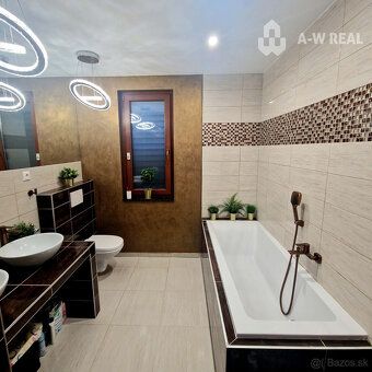 Typ: Rodinný dom Obec: Vydrany
🏡 Luxusný 4-izbový rodinný do
