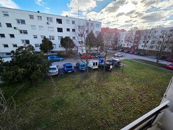 Ponúkam na predaj kompletne zariadený 3-izbový byt priamo v 