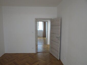 Prenájom 3-izbový byt 67,4 m2 na Rumančekovej ulici, Bratisl