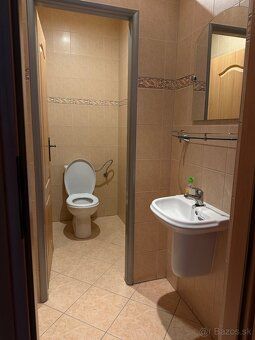 Ponúkame na prenájom pekný 55m2 , veľký priestor vhodný na k