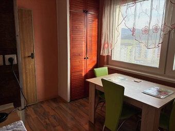 Typ: 3-izbový byt Ulica: SNP Obec: Ilava
2510 Vo výbornej lo