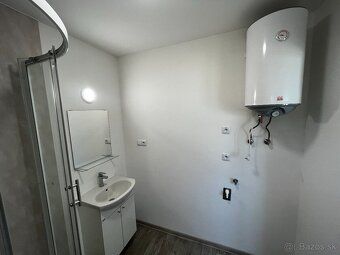 Predám moderný 2 izbový mobilný dom o rozlohe 30m2 (5x6m) Vy