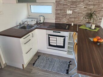 Predam Tiny house priamo pri jazere v obci Jakubov - nová št
