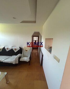 ID:2755 Ponúkame Vám na predaj poschodový rodinný dom v obci