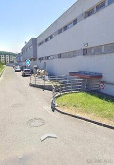 Ponúkame na prenájom garáž na Moravskej ulici v Púchove, aut