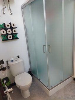 Ponúkam na prenájom zaujímavý priestor. Celý objekt alebo aj