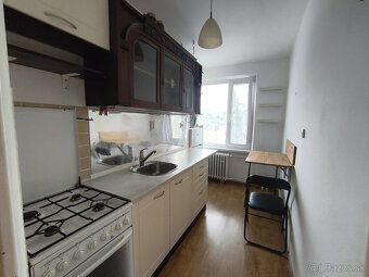 Na prenájom 2,5 izbový byt s balkónom a lódžiou na ul. Bakos