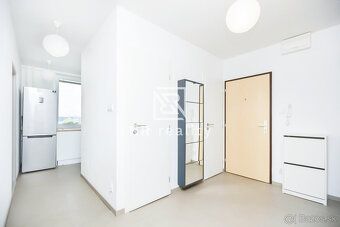 Typ: 3-izbový byt Obec: Košice-Západ
Ing. Katarína Čomová, P