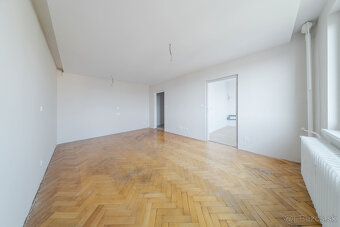 Ponúkame na predaj kompletne zrekonštruovaný 1-izbový byt na