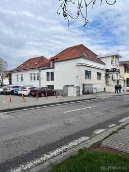 Ponúkam na prenájom parkovanie pre vaše auto 24/7, v centre 