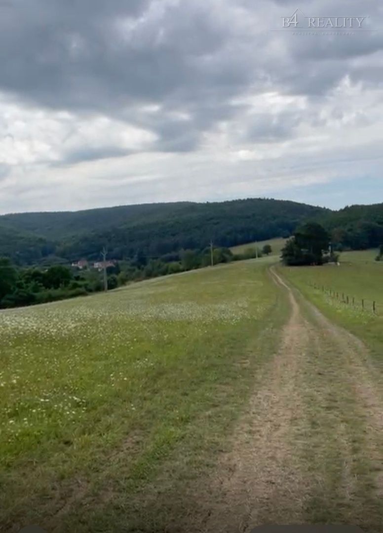 Ponúkame Vám na predaj stavebný pozemok v lokalite Nemšová, 