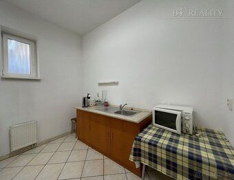 Ponúkame Vám na prenájom kanceláriu s výmerou 20 m2 na Piari