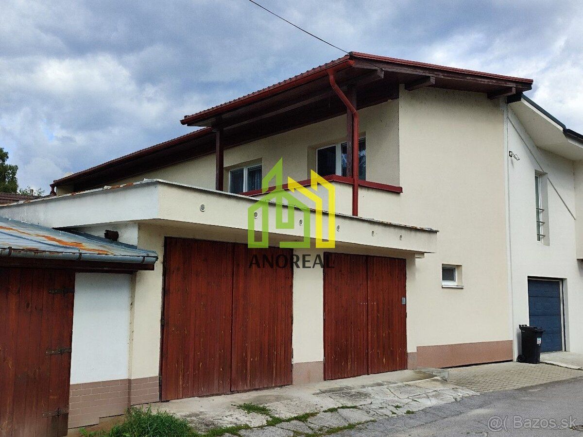 Ponúkame na predaj dvojpodlažný objekt s garážou, ideálny na