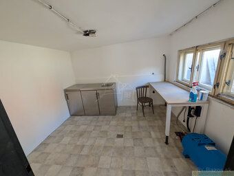 Ponúkam na predaj 100-ročný vidiecky dom v obci Sobotište, k