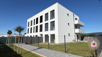 Ponúkame na prenájom štýlový a na mieru zariadený 2-izbový b