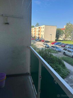 Ponúkam na predaj 2 izbovy byt na 1/6 poschodi na ulici Sama