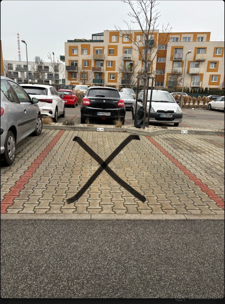 Prenájmem parkovacie miesto.Devinska Nová Ves -Bystricka 25.