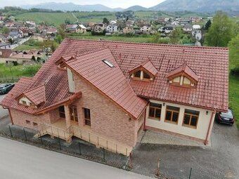 ČO ROBÍ TÚTO BUDOVU VÝNIMOČNOU? Tri podlažia apartmánov v tu