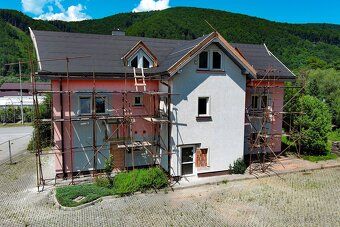 ČO ROBÍ TÚTO BUDOVU VÝNIMOČNOU? Tri podlažia apartmánov v tu