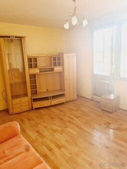 Ponúkame na predaj útulnú garsónku situovanú priamo v centre