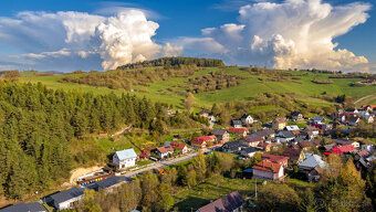 EXKLUZÍVNE! PREČO PRÁVE TENTO POZEMOK? 638 m² slnečnej parce