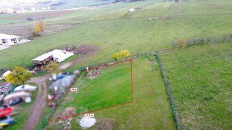 Predstavujeme Vám na predaj parcelu o výmere 600 m2 s právop
