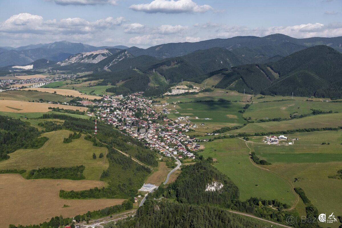 Ponúkame Vám na predaj rekreačný pozemok o celkovej výmere 3