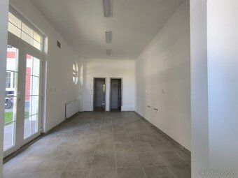 Ponúkame Vám na predaj obchodný priestor o výmere 29,92 m² v