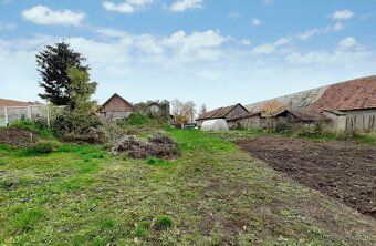 Ponuka - na predaj rodinný dom a pekný, rovinatý, stavebný p
