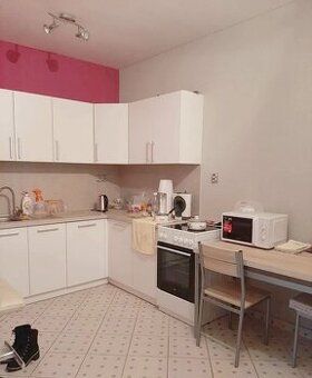 Ponuka - na predaj rodinný dom a pekný, rovinatý, stavebný p