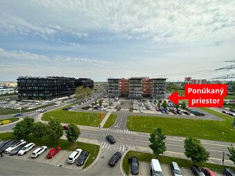 Ponúkame na prenájom obchodný priestor s úžitkovou plochou 8