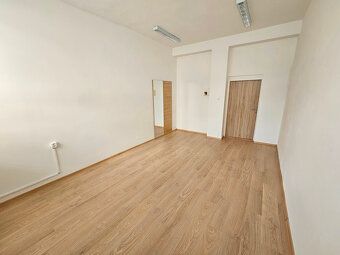 Ponúkame na prenájom kancelárske priestory v centre mesta: 1