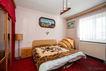 Ponúkame na predaj rodinný dom pre rodinu alebo aj na krátko