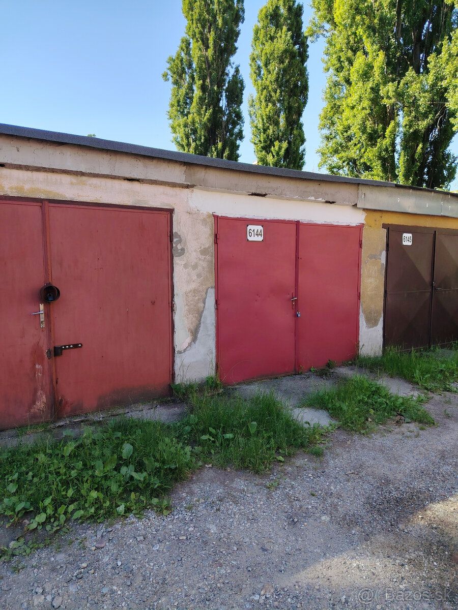 RK nevolať. Ponúkam na predaj suchú a udržiavanú garáž na Ná