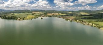 Typ: Pozemok na rekreáciu Ulica: Vodná nádrž Teplý Vrch Obec