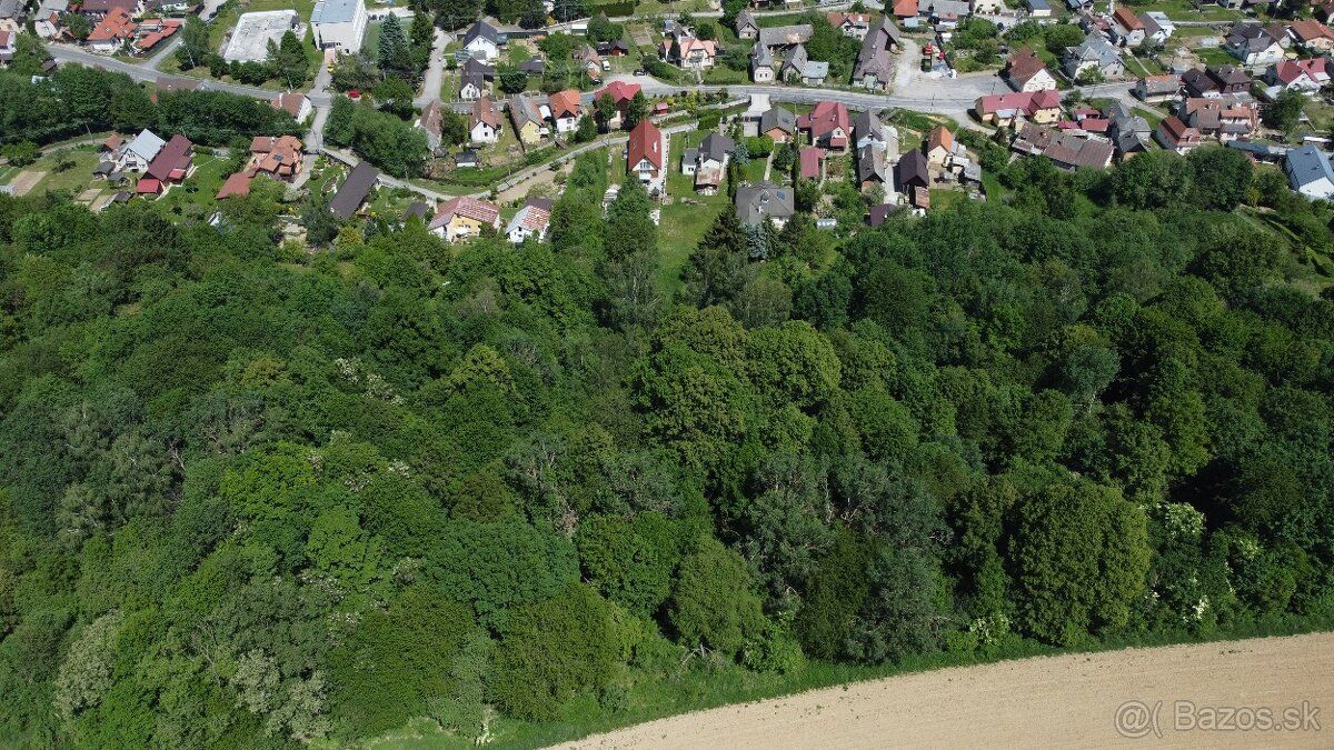 Ponúkame na predaj pozemok – záhradu s celkovou výmerou 1 80