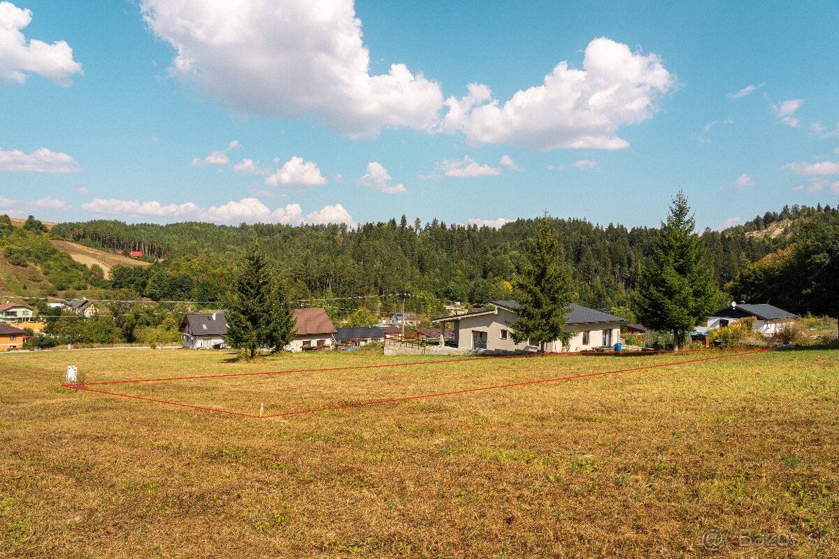 P6: 681 m2+107,15 m2 prist. cesta, (18x38), 121 EUR/m2 + 24 