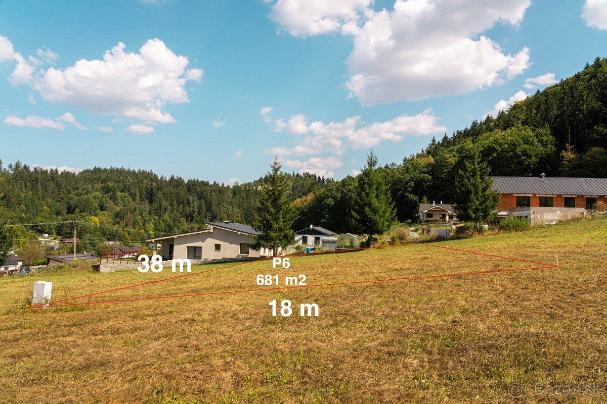 P6: 681 m2+107,15 m2 prist. cesta, (18x38), 121 EUR/m2 + 24 