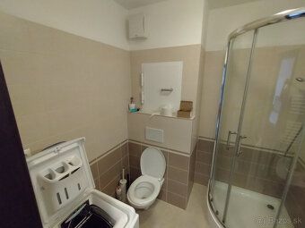 Ponúkame na prenájom garsónku s plochou 30 m2 s balkónom, na