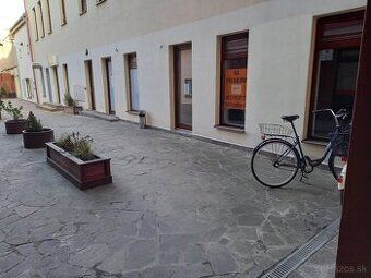 Prenajmeme nebytový priestor 61 m2 na prevádzku služieb, kan