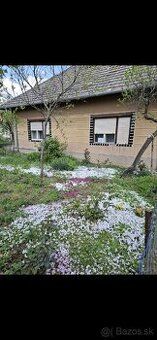 Rodinný dom s rozlohou 120 m2 na úplne rovinatom pozemku s r