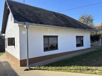 Rodinný dom s rozlohou 120 m2 na úplne rovinatom pozemku s r